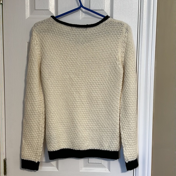 Suzy shirt knitted white sweater. US 4/Size small. - Picture 2 of 5